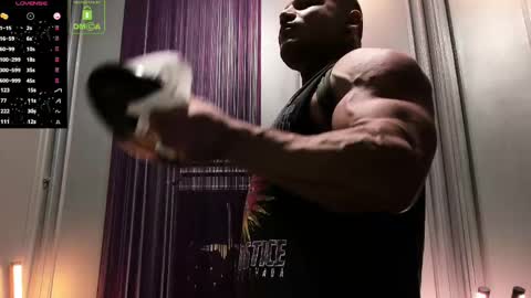 Snapshot of oliversport chatting on 03.06.25 OliverSport online show from 03.06.25