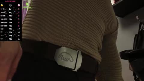 Snapshot of oliversport chatting on 09.11.25 OliverSport online show from 09.11.25