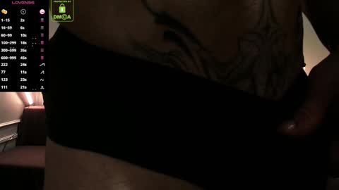 Snapshot of oliversport chatting on 11.11.25 OliverSport online show from 11.11.25