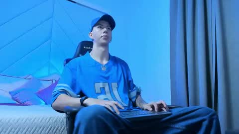 oliverthompson_01 online show from 04.18.26