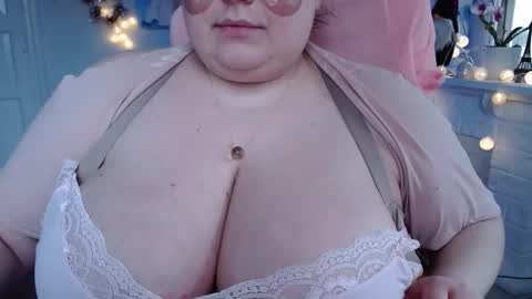 Olivia Gold online show from 02.04.25