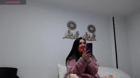 Olivia Gonzales online show from 05.25.26