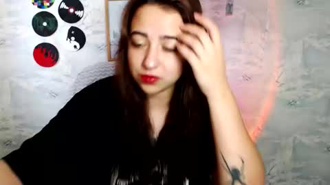 Snapshot of olivia_defo chatting on 09.25.25 olivia_defo online show from 09.25.25