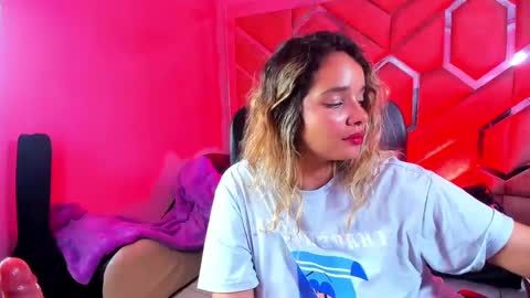 Snapshot of olivia_fox69 chatting on 02.26.25 OLIVIA online show from 02.26.25