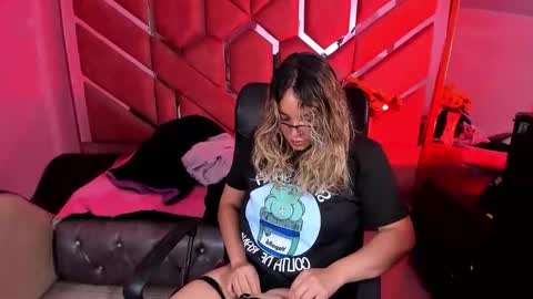 Snapshot of olivia_fox69 chatting on 10.03.25 OLIVIA online show from 10.03.25