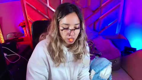 Snapshot of olivia_fox69 chatting on 11.29.25 OLIVIA online show from 11.29.25