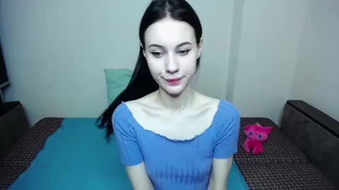 olivia_graceee online show from 04.08.26