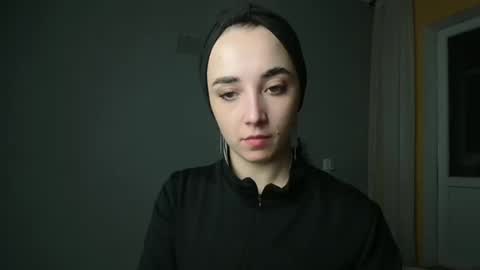 Snapshot of olivia_oliv chatting on 01.27.25 Olivia online show from 01.27.25