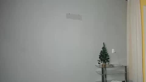 Snapshot of olivia_oliv chatting on 01.30.25 Olivia online show from 01.30.25