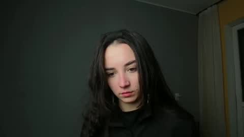 Snapshot of olivia_oliv chatting on 02.11.25 Olivia online show from 02.11.25