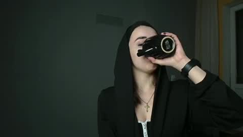 Snapshot of olivia_oliv chatting on 02.13.25 Olivia online show from 02.13.25