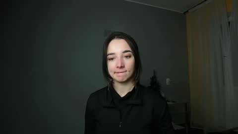 Snapshot of olivia_oliv chatting on 02.18.25 Olivia online show from 02.18.25