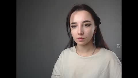 Snapshot of olivia_oliv chatting on 03.04.25 Olivia online show from 03.04.25