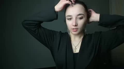 Snapshot of olivia_oliv chatting on 03.05.25 Olivia online show from 03.05.25