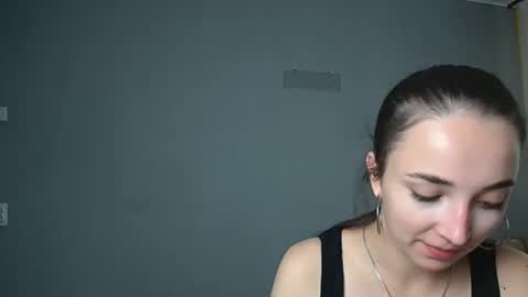 Snapshot of olivia_oliv chatting on 09.13.25 Olivia online show from 09.13.25