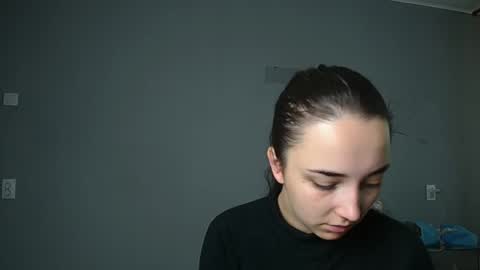 Snapshot of olivia_oliv chatting on 09.25.25 Olivia online show from 09.25.25