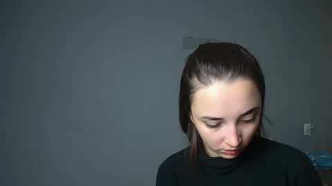 Snapshot of olivia_oliv chatting on 09.30.25 Olivia online show from 09.30.25