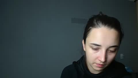 Snapshot of olivia_oliv chatting on 10.02.25 Olivia online show from 10.02.25