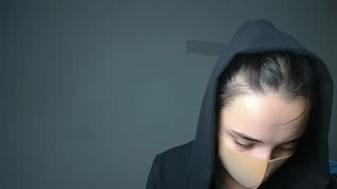 Snapshot of olivia_oliv chatting on 10.08.25 Olivia online show from 10.08.25