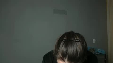 Snapshot of olivia_oliv chatting on 11.29.25 Olivia online show from 11.29.25