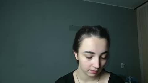 Snapshot of olivia_oliv chatting on 12.03.25 Olivia online show from 12.03.25