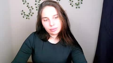 Snapshot of olivia_red_ chatting on 06.22.26 Olivia online show from 06.22.26