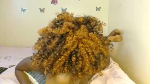Snapshot of olivia_roxxyy chatting on 03.27.26 olivia online show from 03.27.26