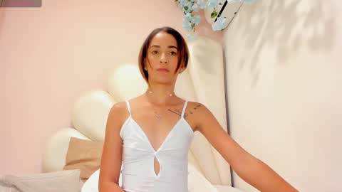 Olivia online show from 02.15.25