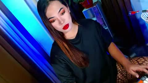 Miss OLIVIA online show from 09.28.25