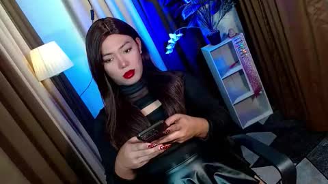 Miss OLIVIA online show from 11.17.25