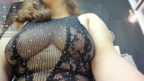 Snapshot of olivia_willd chatting on 12.17.24 olivia online show from 12.17.24