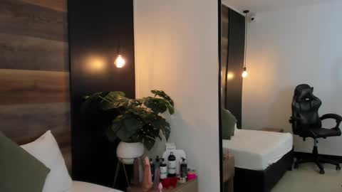 olivia_willoow online show from 03.05.26