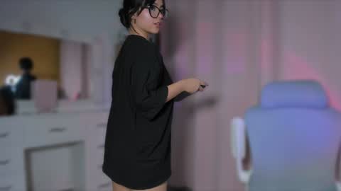 Olivia online show from 01.10.25