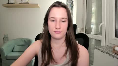 Oliwiaa2004 online show from 02.02.25