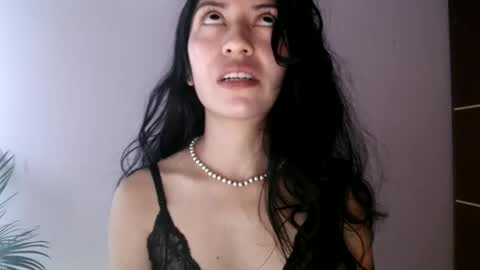 oliviaaa__ online show from 05.27.26