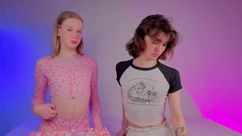 Snapshot of oliviaapink chatting on 02.14.26 oliviaapink online show from 02.14.26