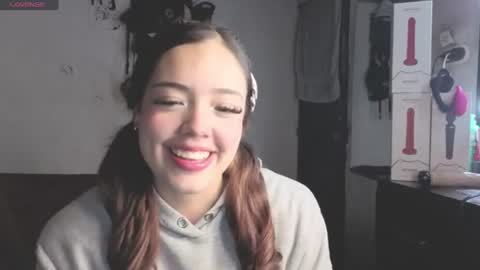 Snapshot of oliviabluee10 chatting on 07.17.26 oliviabluee10 online show from 07.17.26