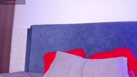 OLIVIA online show from 12.11.24