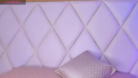 OLIVIA online show from 01.15.25