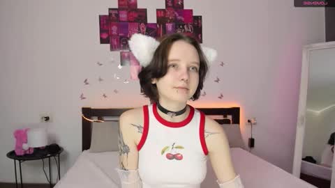 Snapshot of oliviaflex chatting on 11.22.25 Rica online show from 11.22.25