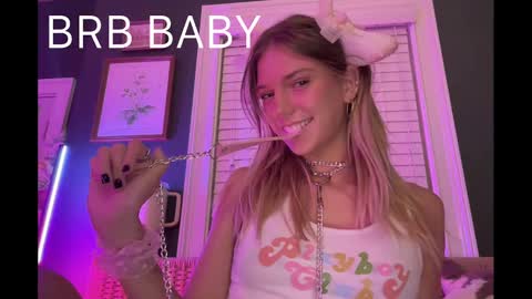 Snapshot of oliviahansleyy chatting on 02.21.25 Olivia online show from 02.21.25