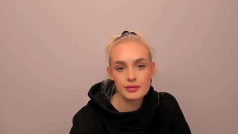 oliviaBeauty online show from 02.12.26