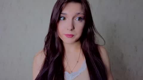 Snapshot of oliviahoresnev chatting on 06.26.26 Olivia online show from 06.26.26