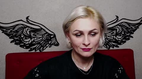 Snapshot of oliviahorst chatting on 12.04.24 OliviaHorst online show from 12.04.24