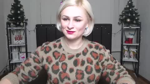 Snapshot of oliviahorst chatting on 12.25.24 OliviaHorst online show from 12.25.24