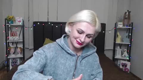 Snapshot of oliviahorst chatting on 01.22.25 OliviaHorst online show from 01.22.25