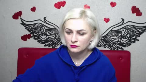 Snapshot of oliviahorst chatting on 03.08.25 OliviaHorst online show from 03.08.25