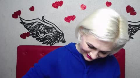 Snapshot of oliviahorst chatting on 03.08.25 OliviaHorst online show from 03.08.25