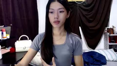 oliviaknightx online show from 02.08.26