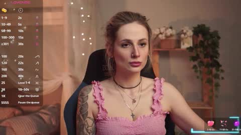 Snapshot of oliviamcclean chatting on 09.14.25 Liv online show from 09.14.25